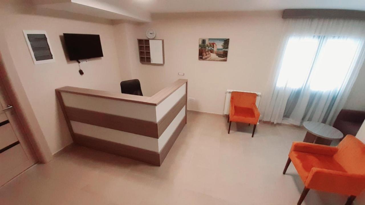 Pilon Guest house *